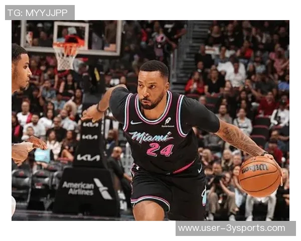 鲍威尔半场表现抢眼10中5斩获15分助攻防守全面展现实力 鲍威尔半场表现抢眼10中5斩获15分助攻防守全面展现实力