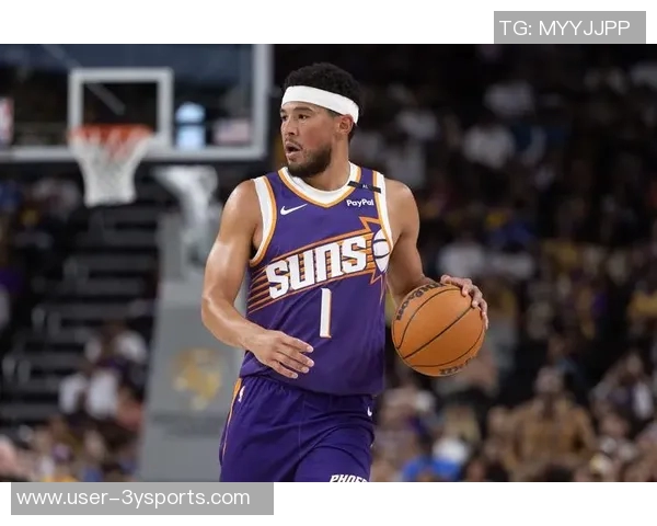 布克半场状态低迷仅得6分依赖队友发挥助力球队表现